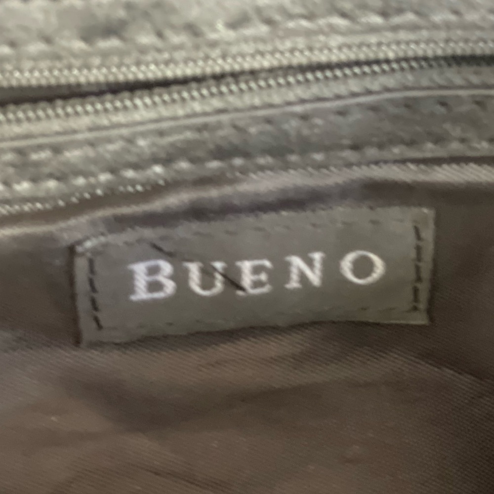 BUENO CONVERTIBLE BAG-Black. Carry Handle & Adjustable Strap. Zippered close. - Picture 3 of 9